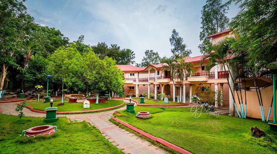 Restaurants in Nagapattinam: Coastal Cuisine, Seafood & Local Meals