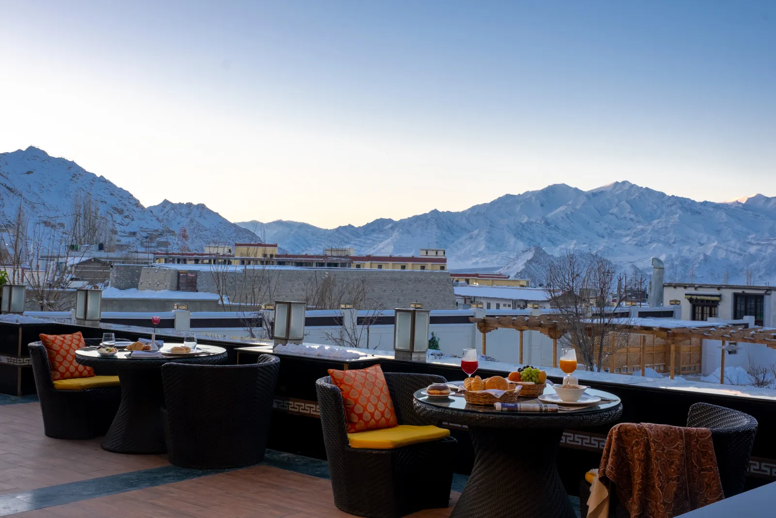 Restaurants in Uttarakhand: Regional Cuisine, Cafes & Scenic Dining