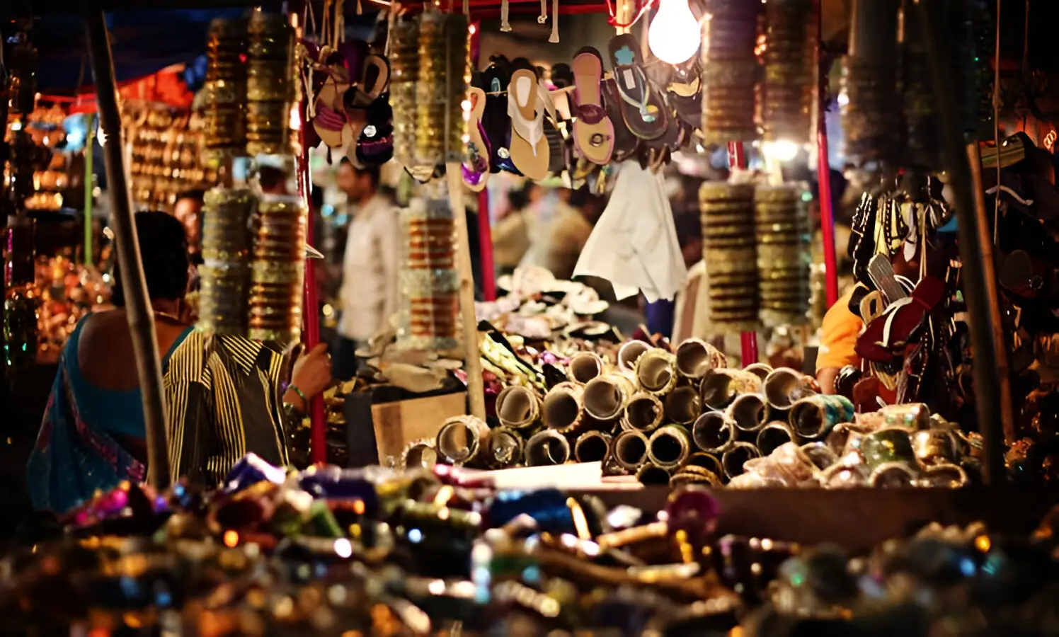 Shopping in Broadway Kochi: Spices & Textiles
