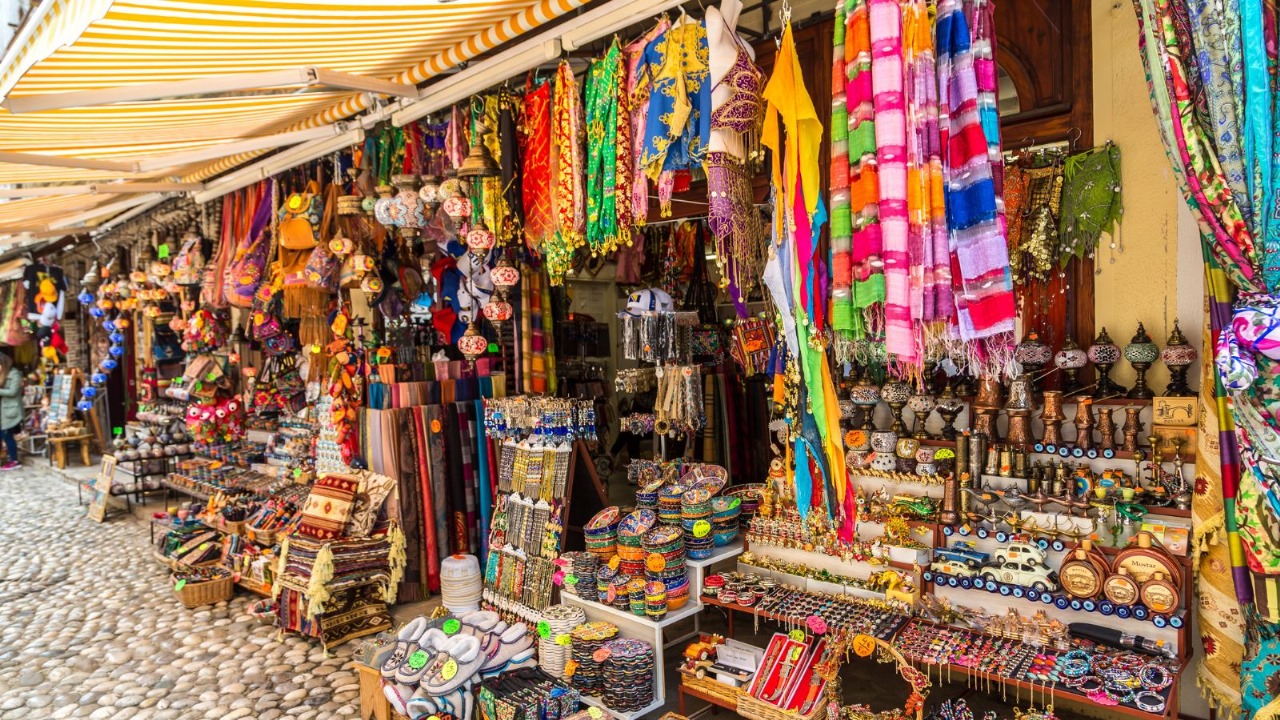 Shopping in Port Blair: Aberdeen Bazaar, Souvenirs & Budget Picks