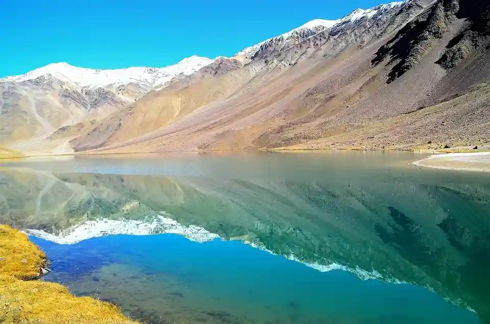 Spiti Valley in April: Road Conditions, Weather & Itinerary