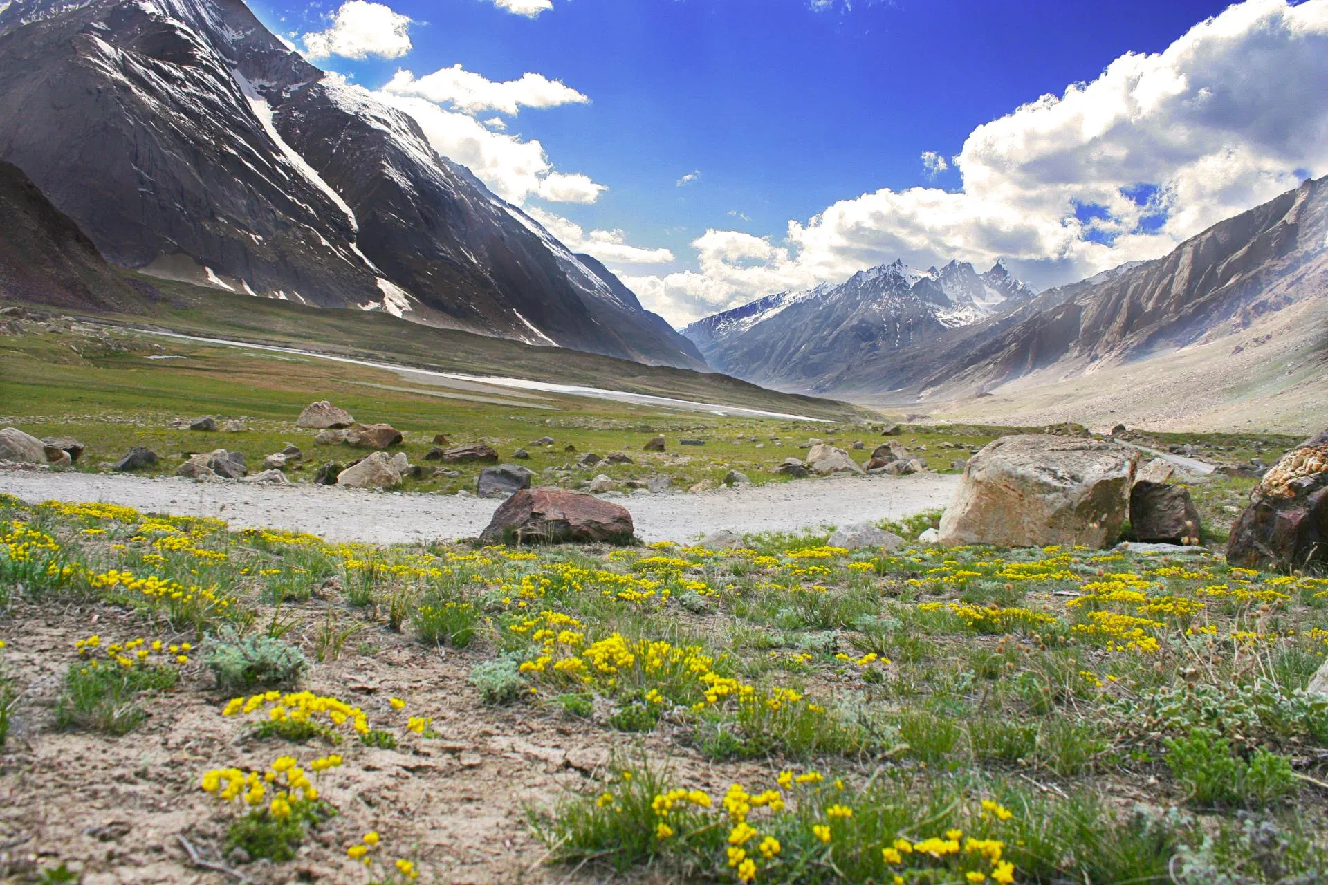 Spiti Valley in August: Weather, Road Status & Travel Tips