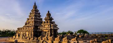 Temples in South India: Sacred Circuits, Architecture, and Practical Pilgrimage Planning