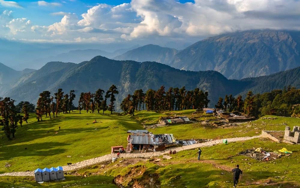 Things to Do in Chopta: Treks, Camps & Scenic Stops
