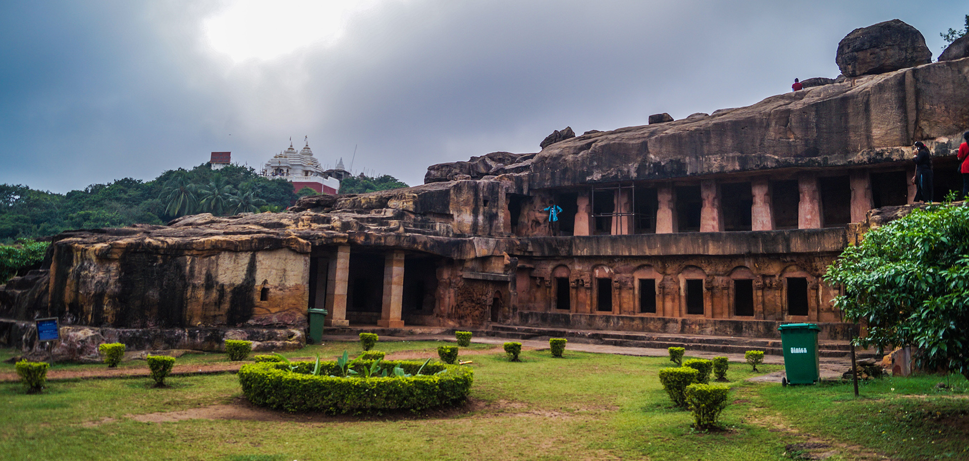 Udayagiri-Khandagiri Caves: Timings, Tickets & Cave Highlights