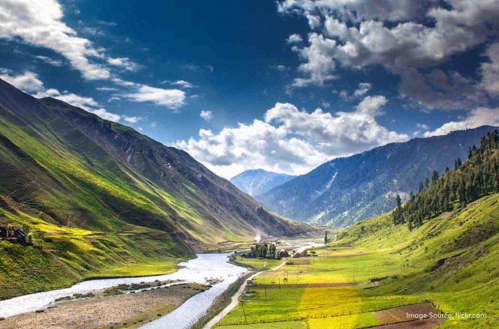 15 Most Beautiful Valleys in India to Visit in