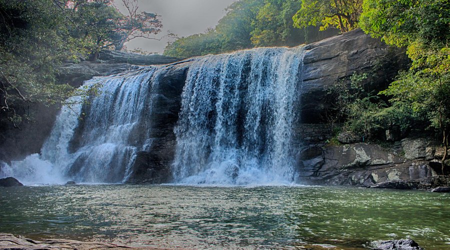 Waterfalls in Sri Lanka: Top 15 Falls, Routes & Best Visiting Months