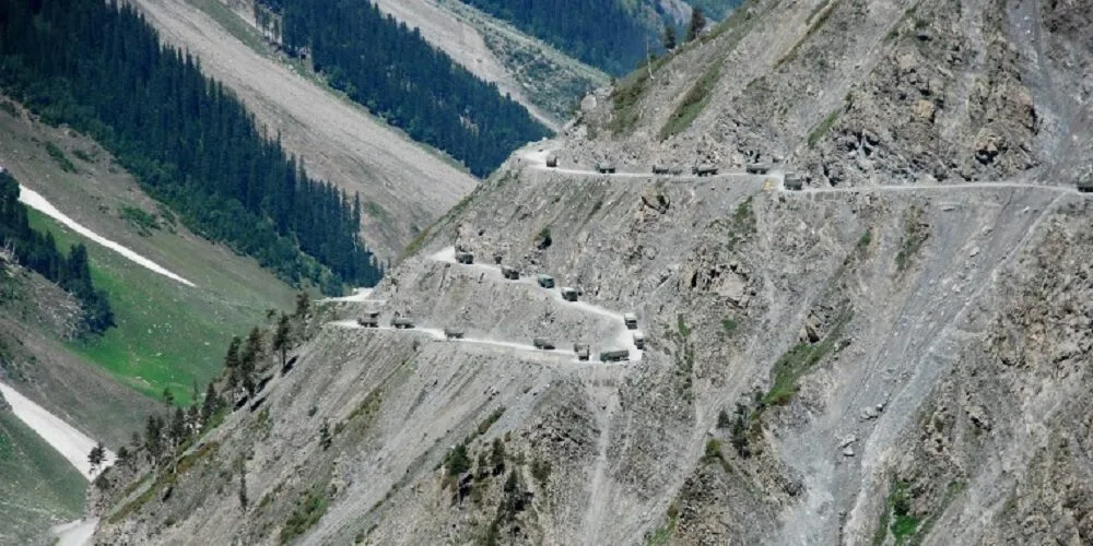 Zoji La Pass Ladakh: Road Conditions, Best Time & Safety Tips