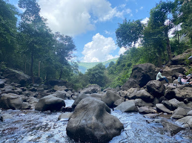Devkund Waterfall Trek - Image 2